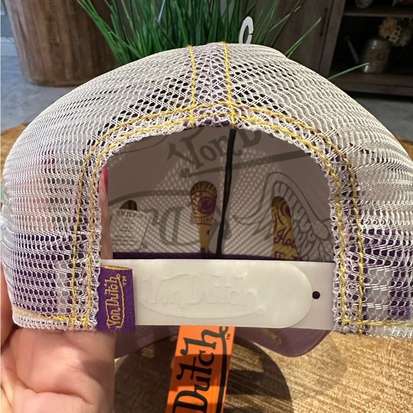 NWT! Von Dutch Pink Hollywood Velvet Trucker Hat - One Size - Picture 9 of 11